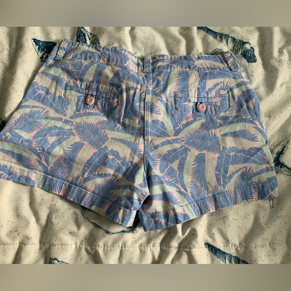 Vineyard Vines Blue and Pink Women's Palm Shorts size 12 - Picture 5 of 6